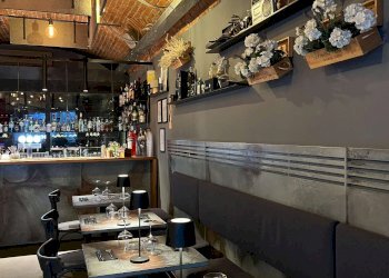 Locale - Pub - Enoteca - Wine Bar piazza EMANUELE FILIBERTO, 6/A, Torino (zona Centro) - foto 12