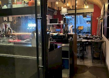 Locale - Pub - Enoteca - Wine Bar piazza EMANUELE FILIBERTO, 6/A, Torino (zona Centro) - foto 34