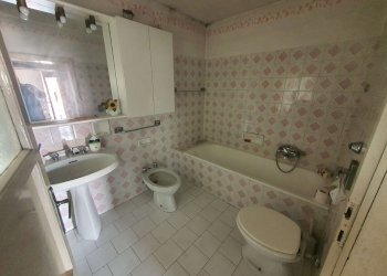 bagno padronale - Casa indipendente via Santi Nazario e Celso, Monte Cremasco - foto 40