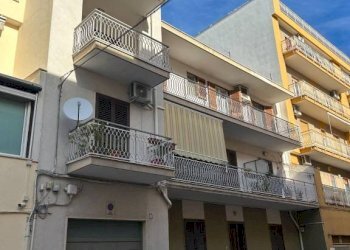 Facciata - Quadrilocale via Tenente Domenico Speranza, 8, Bitonto - foto 16