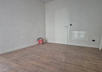 Stanza non arredata - Quadrilocale via Guglielmo Marconi, Borgo San Dalmazzo - foto 9