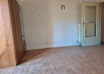 Camera da letto - Bilocale via Guglielmo Marconi, Borgo San Dalmazzo - foto 15