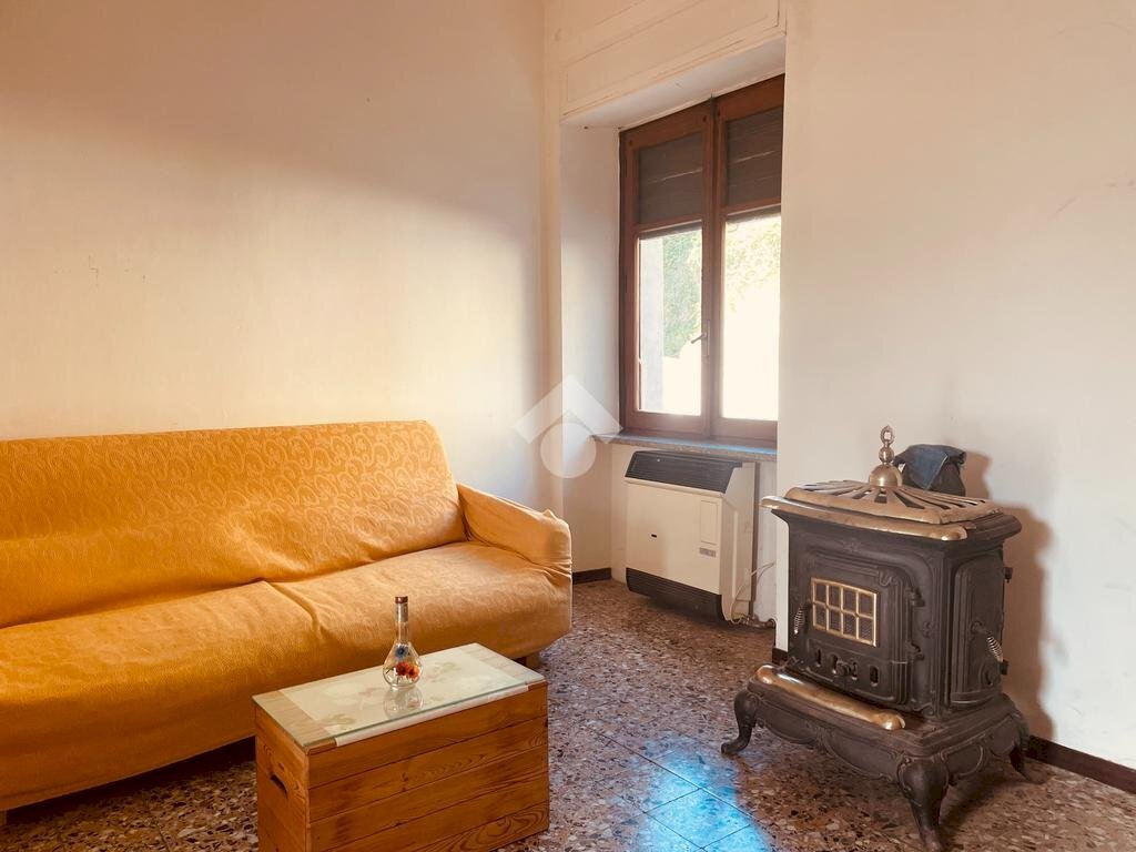 Semi-detached house Frazione Maglione, Vallanzengo - photo 1