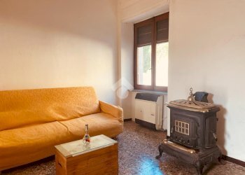 Semi-detached house Frazione Maglione, Vallanzengo - photo 1