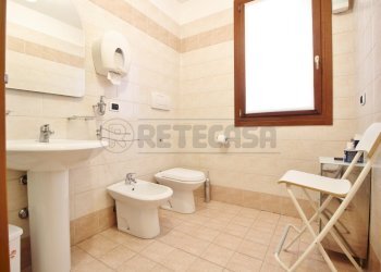 bagno - Ufficio Via Alcide de Gasperi 80, Montecchio Maggiore - foto 15