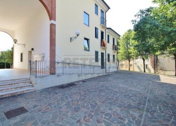 esterno - accesso disabili - Ufficio Via Alcide de Gasperi 80, Montecchio Maggiore - foto 20