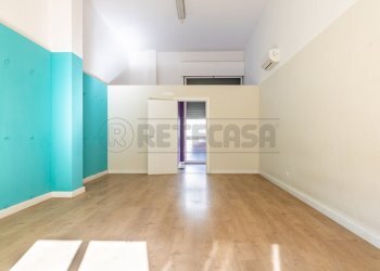 IMG_2071-HDR.jpg - Locale Commerciale Via amendola  16, Bisceglie - foto 4