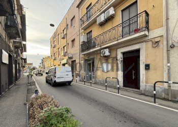 image00001.jpeg - Locale Commerciale Via Progresso 34, Catanzaro - foto 2