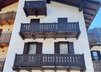 AFFITTO COURMAYEUR - FACCIATA - Four-room apartment Courmayeur - photo 15