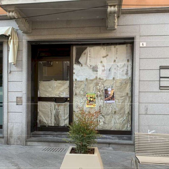 2.jpg - Commercial Premises at auction Corso Giuseppe Garibaldi 6, Valenza - photo 1