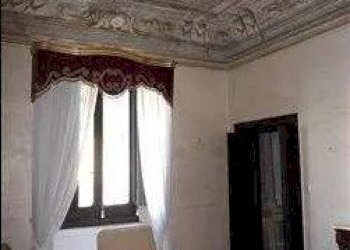 2.jpg - Independent house at auction Via Giovanni Amendola 7, Savona - photo 2