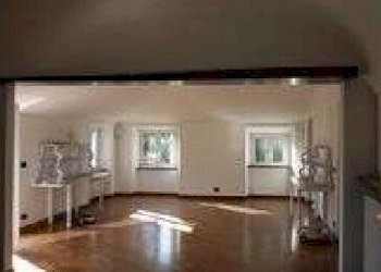 7.jpg - Independent house at auction Via Giovanni Amendola 7, Savona - photo 6