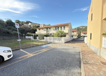 IMG_9440.JPG - Appartamento via Coreallo  9, Spotorno - foto 2