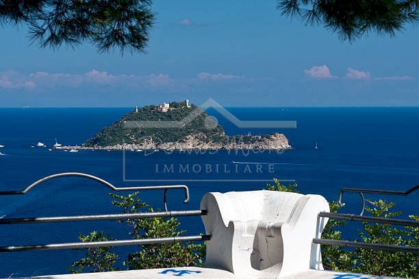 istockphoto-515454357-612x612.jpg - Quadrilocale VIA  DELLA COSTITUZIONE  16, Albenga - foto 1