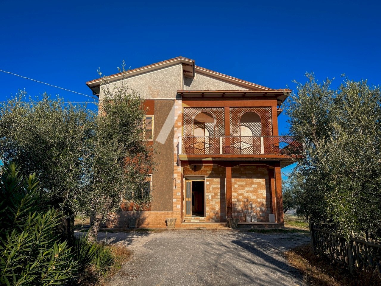 3FA80E7E-4CF5-40DE-BDFE-2317461EDA8A.jpeg - Casa indipendente Montecarotto - foto 3