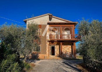 3FA80E7E-4CF5-40DE-BDFE-2317461EDA8A.jpeg - Casa indipendente Montecarotto - foto 3