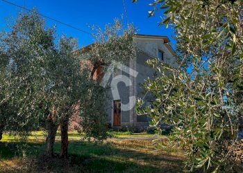 6756B426-F154-4F8E-8743-10D3B93F171A.jpeg - Casa indipendente Montecarotto - foto 15