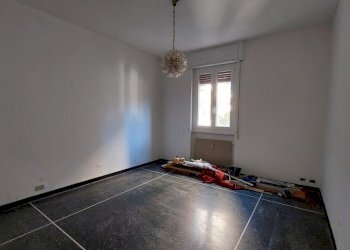 20241205_142430.jpg - Trilocale Via Aurelio Robino, Genova (zona Marassi) - foto 4