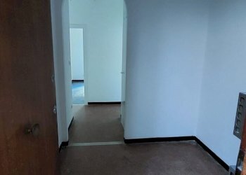 20241205_142222.jpg - Trilocale Via Aurelio Robino, Genova (zona Marassi) - foto 10