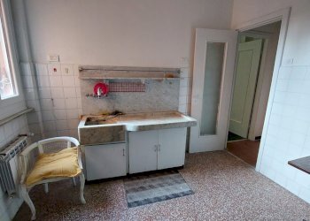 20241205_142450.jpg - Trilocale Via Aurelio Robino, Genova (zona Marassi) - foto 12