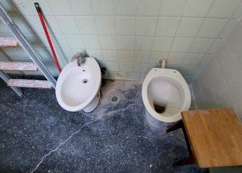 20241205_142534.jpg - Trilocale Via Aurelio Robino, Genova (zona Marassi) - foto 17