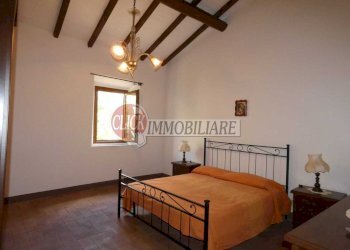 P1090663.JPG - Casa indipendente Scarperia e San Piero - foto 11