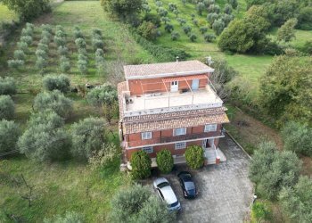 DJI_0356.jpg - Villa Civitella San Paolo - foto 2