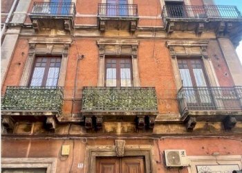 2.jpg - Quadrilocale Via S. Nicolò Al Borgo 33, Catania - foto 1