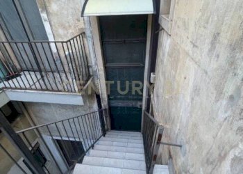 9.jpg - Quadrilocale Via S. Nicolò Al Borgo 33, Catania - foto 10