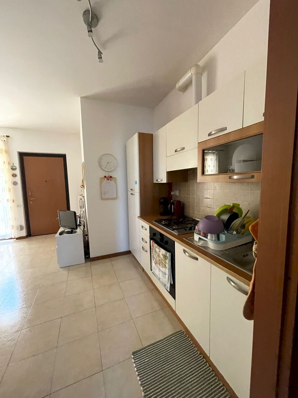 yu3.jpg - Two-room apartment Via D' ancona, Ancona - photo 1