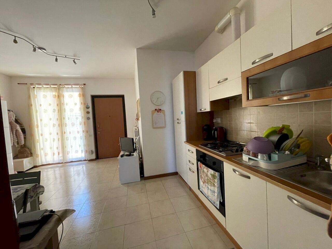 yu9.jpg - Two-room apartment Via D' ancona, Ancona - photo 2