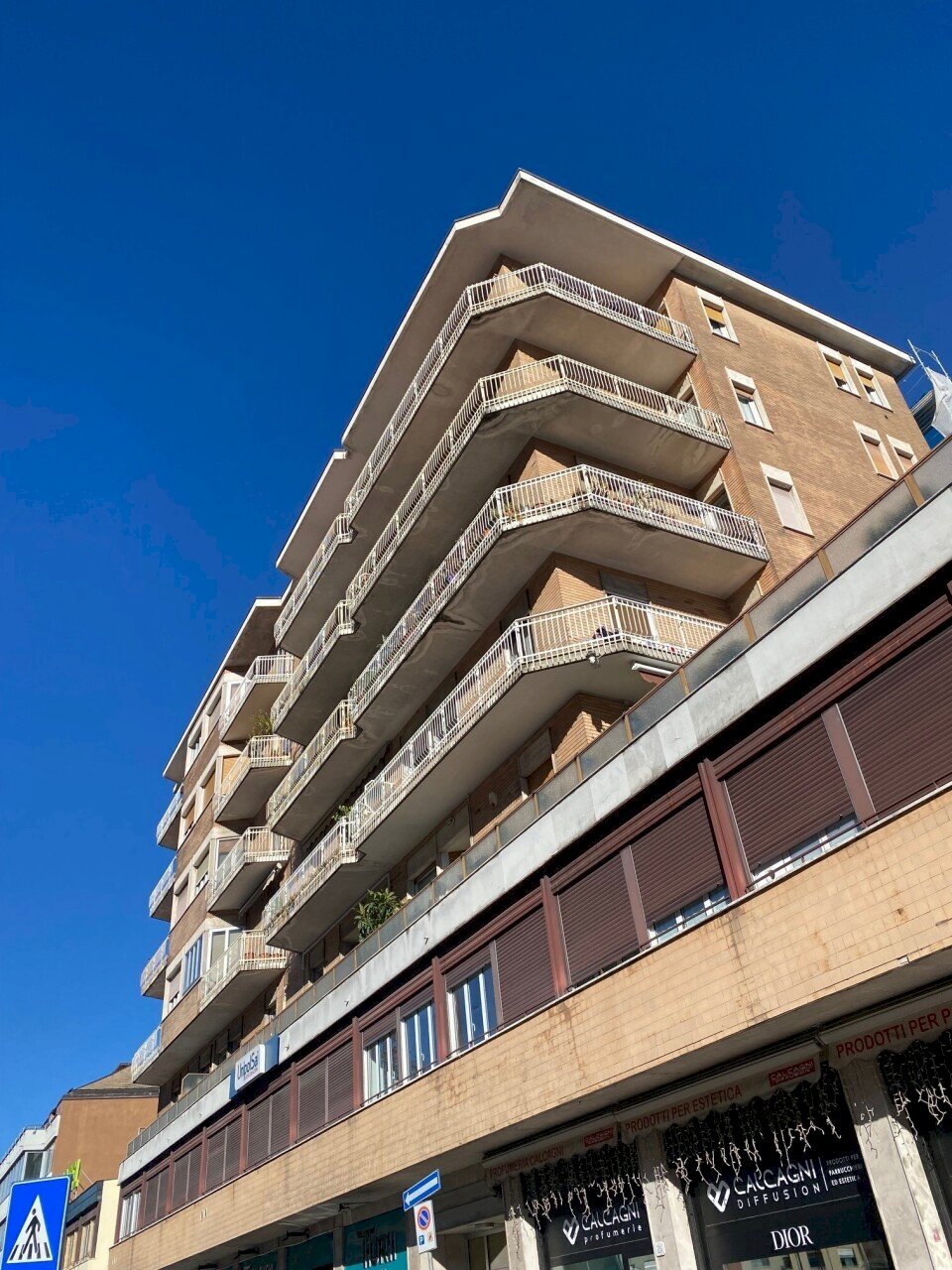 Contesto condominiale - Trilocale Viale Innocenzo 19, Como - foto 2