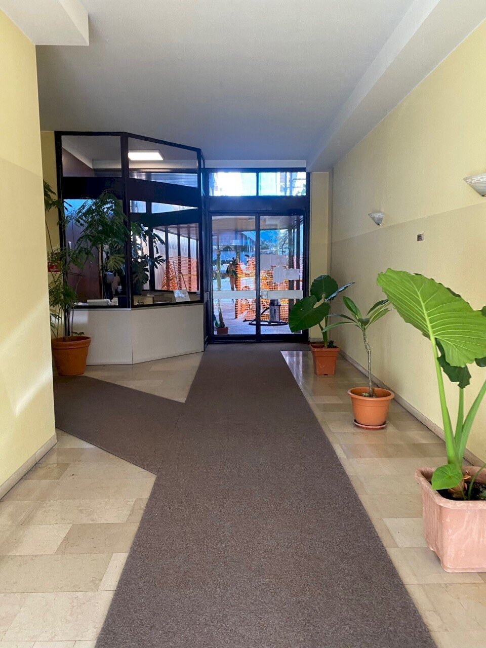 Interni condominiali - ingresso - Trilocale Viale Innocenzo 19, Como - foto 3