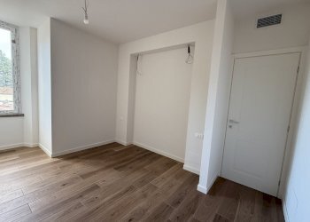 camera da letto - Bilocale Via Giuseppe Sirtori 1, Carate Brianza - foto 28