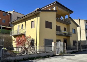 Villa Viale della Repubblica, Altomonte - foto 1