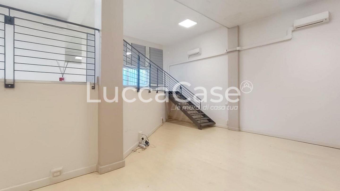 Commercial Premises Lucca - photo 1