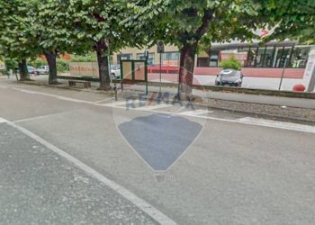 Locale Commerciale Viale Baracca, 55
Arona, Arona - foto 7