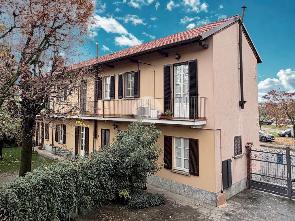 Villa Trifamiliare Via Trento, Corbetta - foto 1