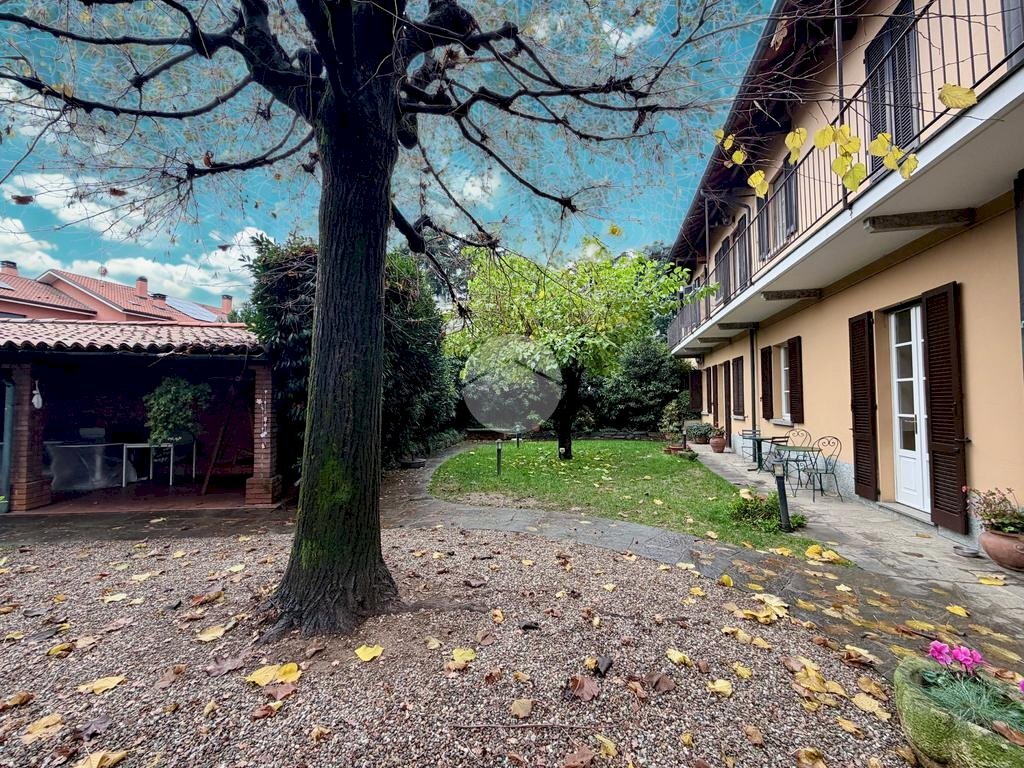 Three-family Villa Via Trento, Corbetta - photo 2