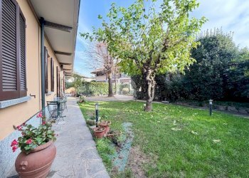 Villa Trifamiliare Via Trento, Corbetta - foto 1