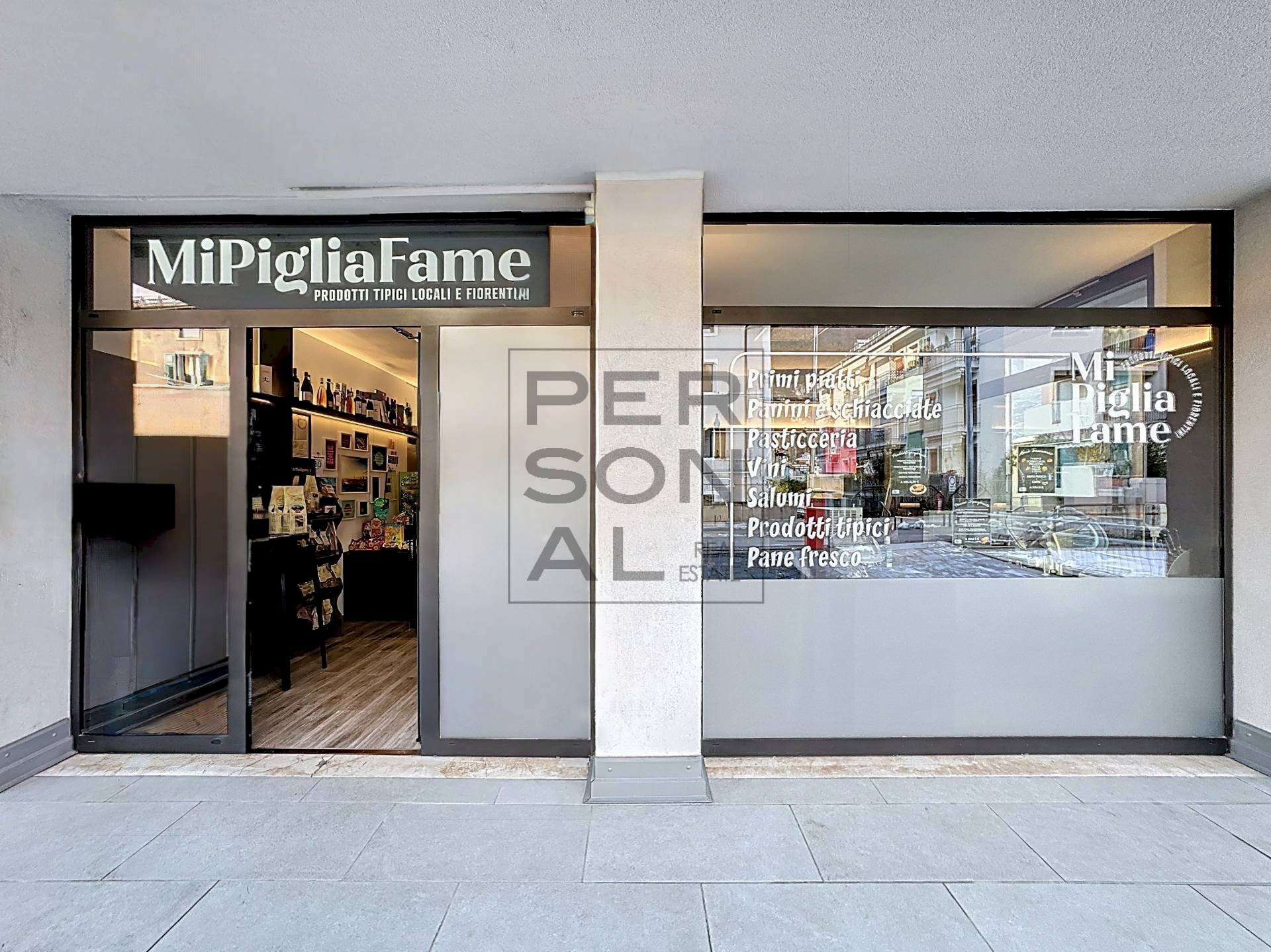 Foto 2 - Negozio Via 4 Novembre
38, Trento - foto 2