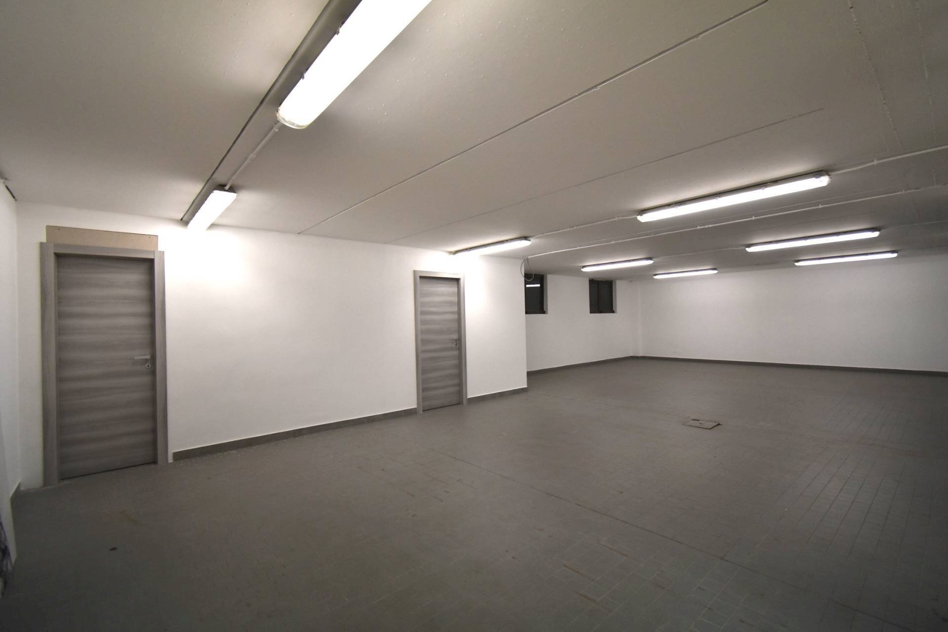 Foto 2 - Warehouse Via Giovanni Falcone
 
38, Ornago - photo 2