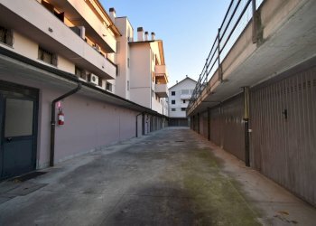 Foto 12 - Magazzino Via Giovanni Falcone
 
38, Ornago - foto 12