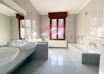 Foto 6 - Casa semi indipendente Piazza Libertà
 
104, Castelmassa - foto 6