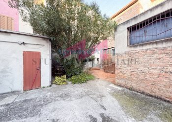 Foto 15 - Casa semi indipendente Piazza Libertà
 
104, Castelmassa - foto 15