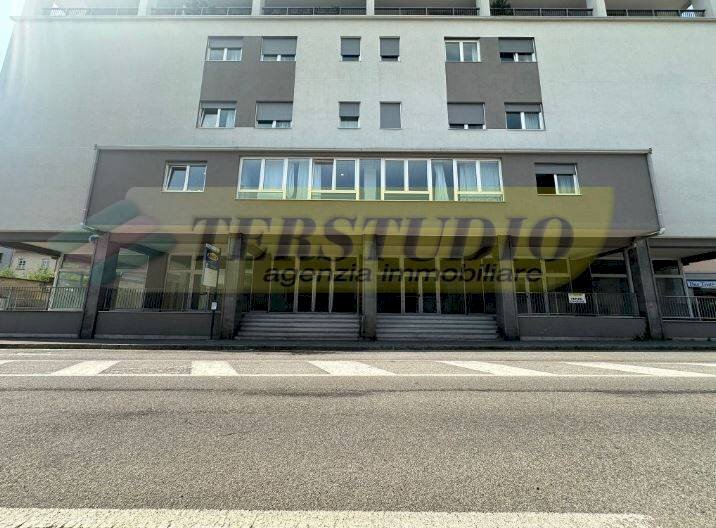 Foto 1 - Shop Via Ginevrina da Fossano
 
20, Cantù - photo 1