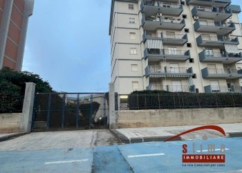 Foto 2 - Magazzino via barresi
9, Siracusa - foto 2