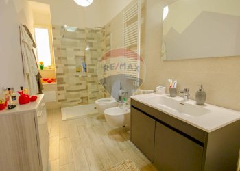 Bagno - Trilocale Via Carrara
 
29, Bitonto - foto 4