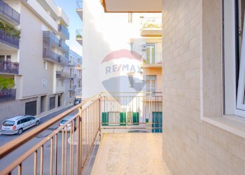 Balcone - Trilocale Via Carrara
 
29, Bitonto - foto 11