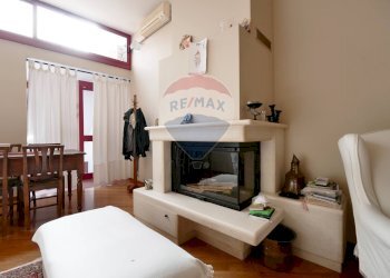 Sala da pranzo - Appartamento Via  Martino
 
7/9, Bari - foto 7